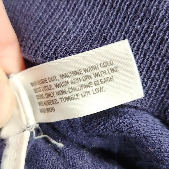 🐞Gap Blue Superfine Lightweight Vneck Sweater Medium - Picture 9 of 11